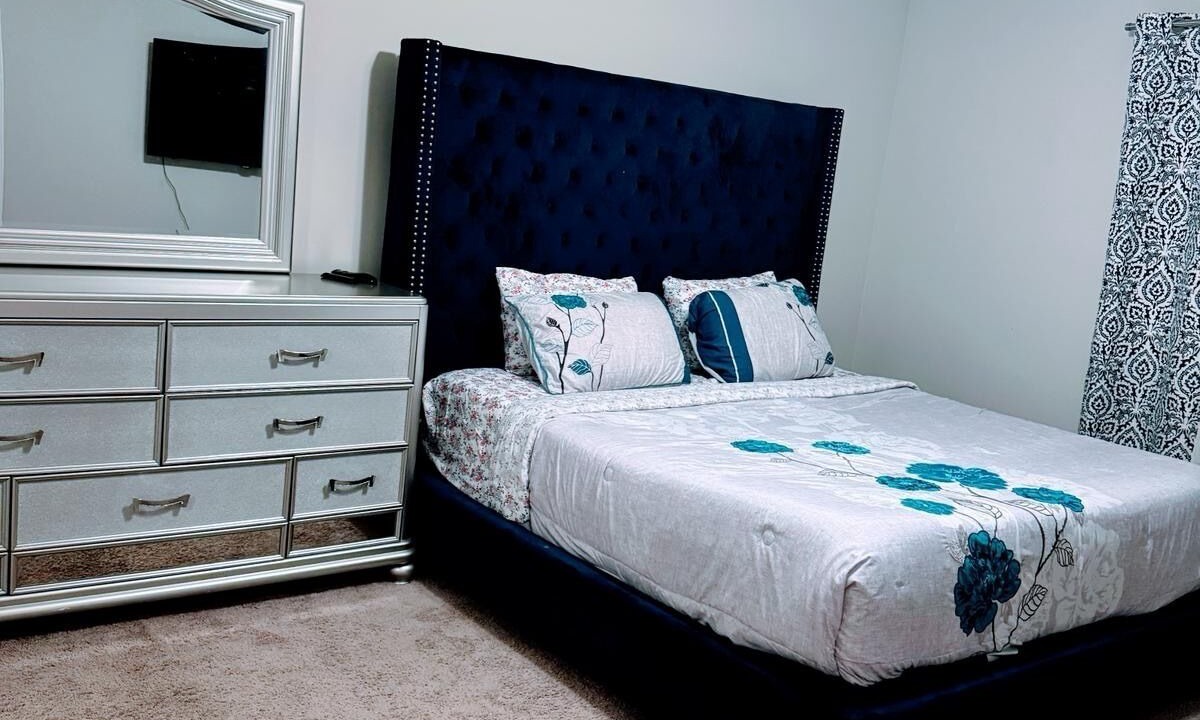 Photo of Bedroom in Grimes