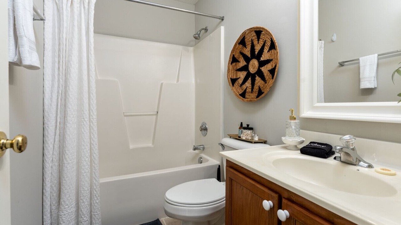Photo of Bathroom in Murraysville