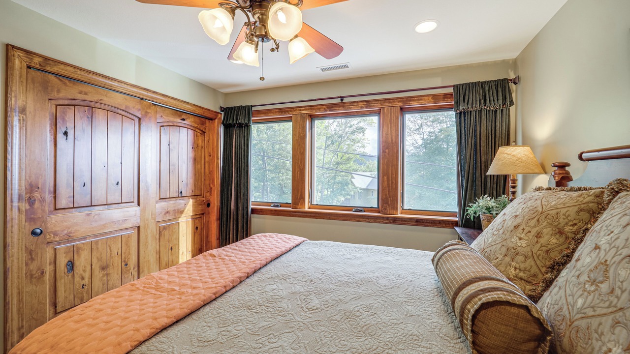 Photo of Bedroom in Beech Mountain