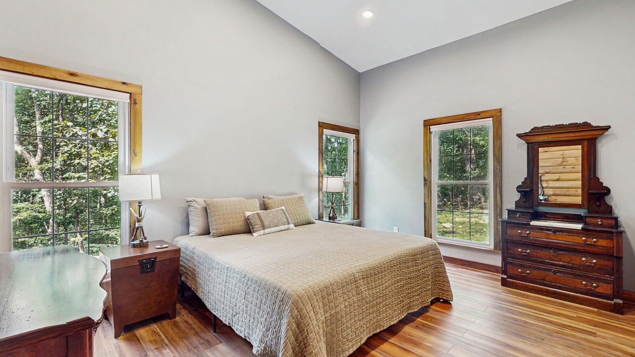 Photo of Bedroom in Lookout Mountain