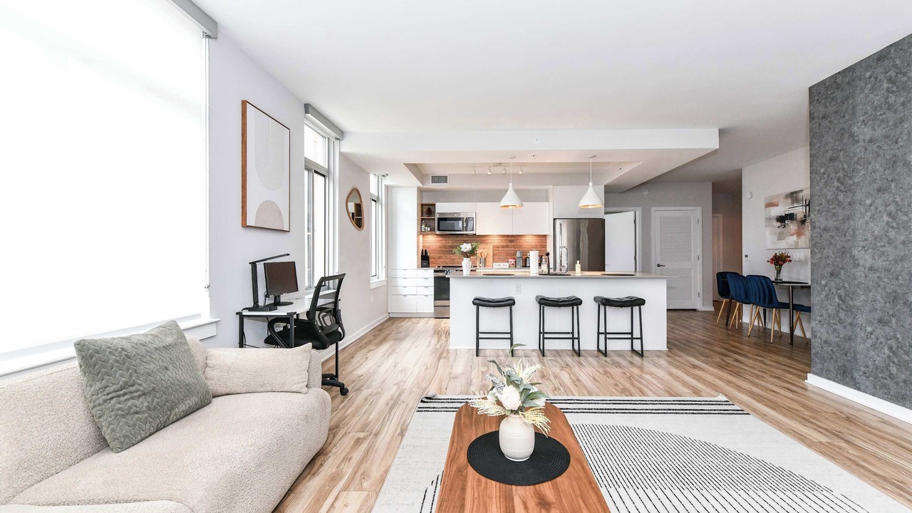 Photo of Livingroom in Crystal City