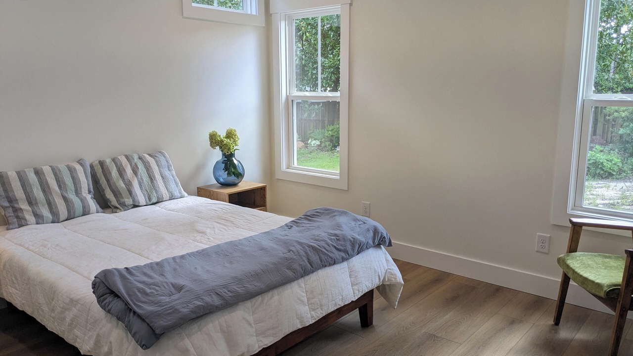 Photo of Bedroom in Bayshore