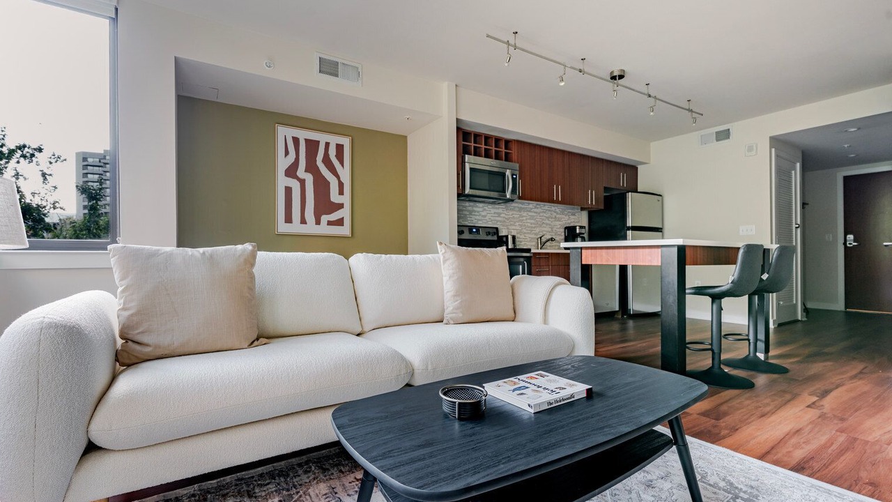 Photo of Livingroom in Rosslyn