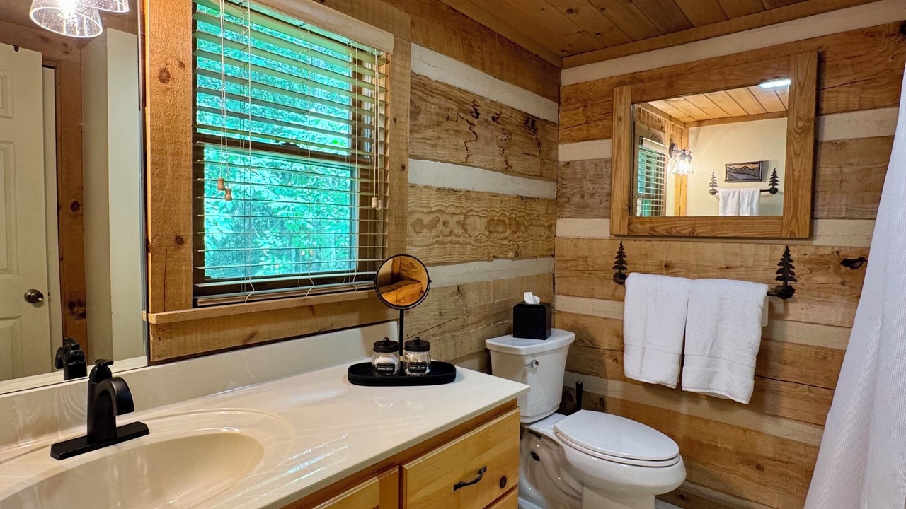 Photo of Bathroom in Seven Devils