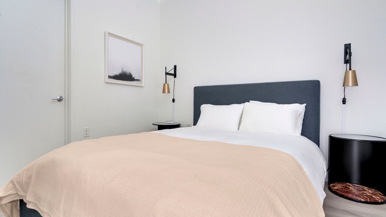 Photo of Bedroom in Truxton Circle