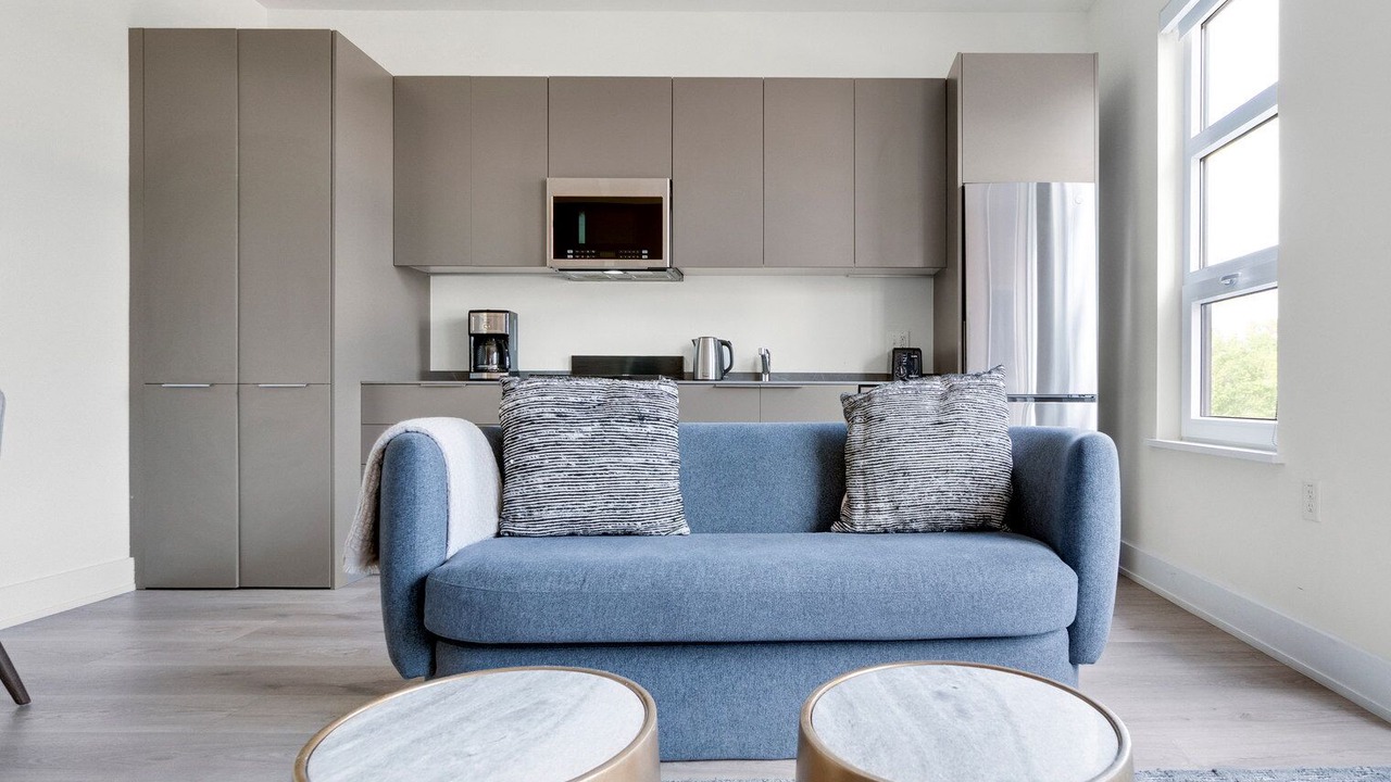 Photo of Livingroom in Truxton Circle