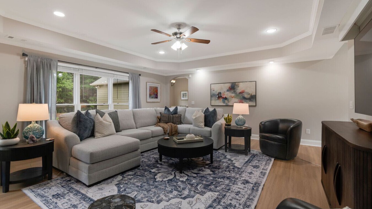 Photo of Livingroom in Canton