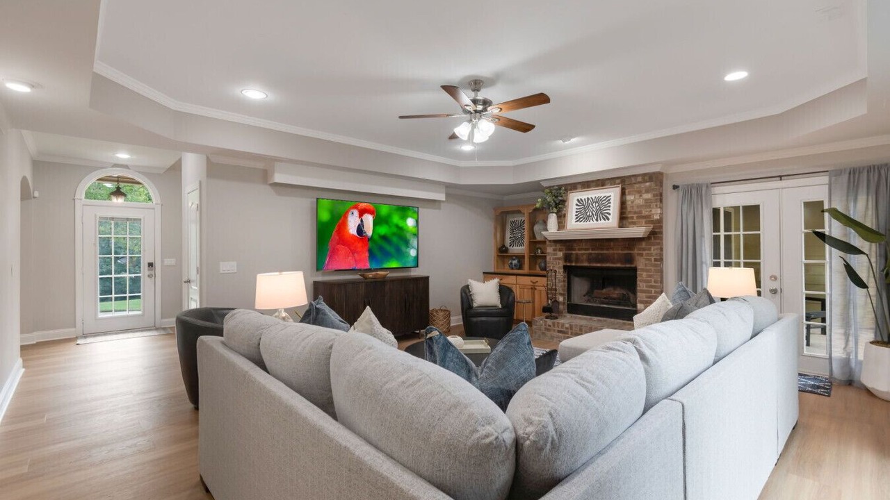 Photo of Livingroom in Canton