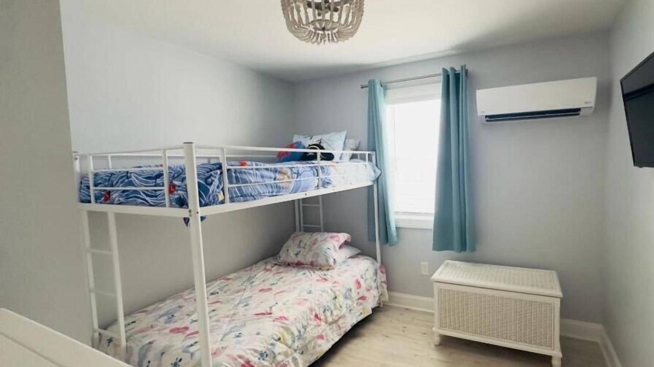 Photo of Bedroom in Townsend's Inlet