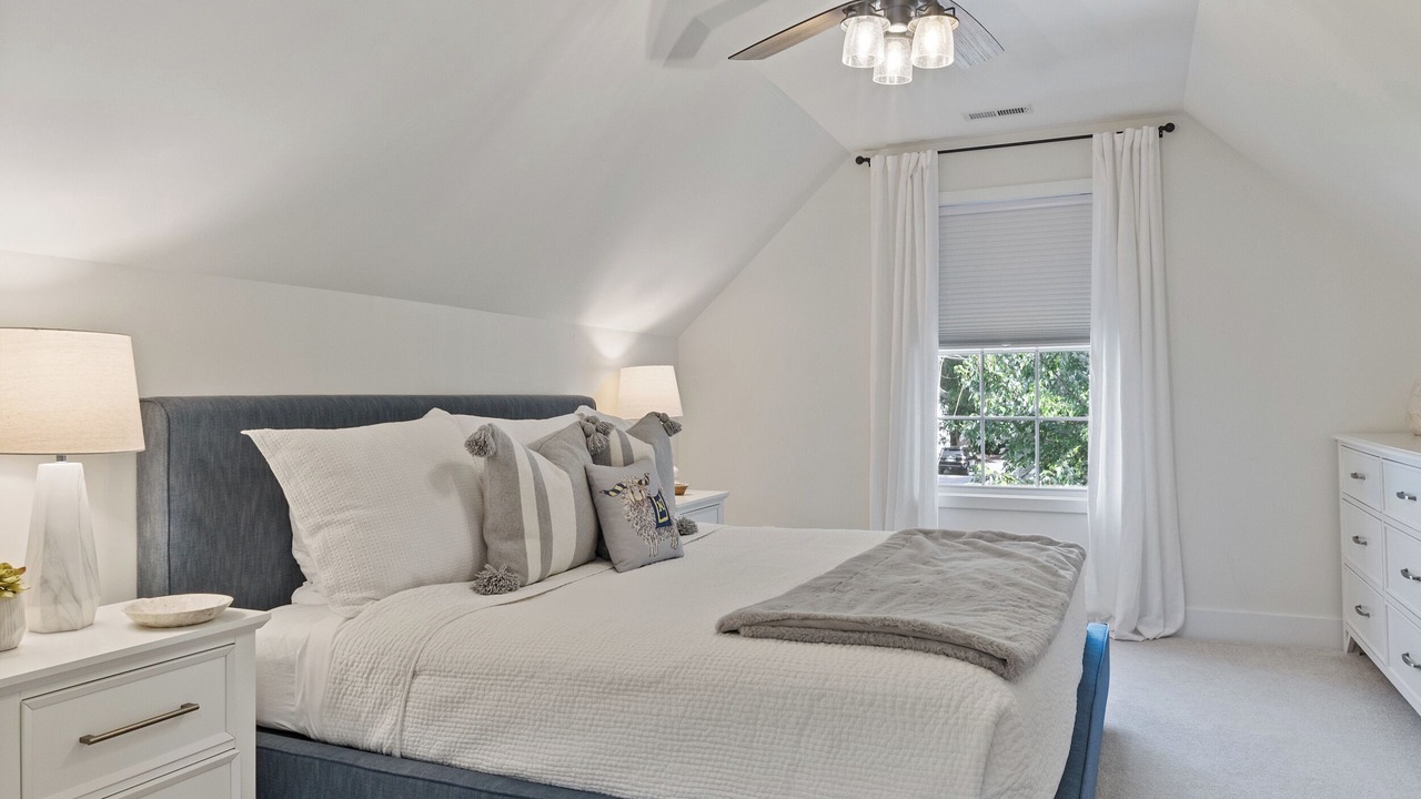 Photo of Bedroom in Homewood