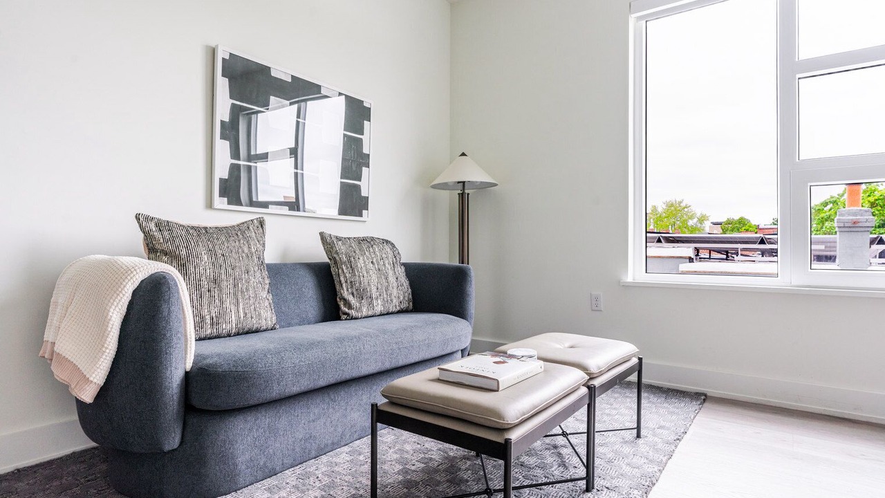 Photo of Livingroom in Truxton Circle