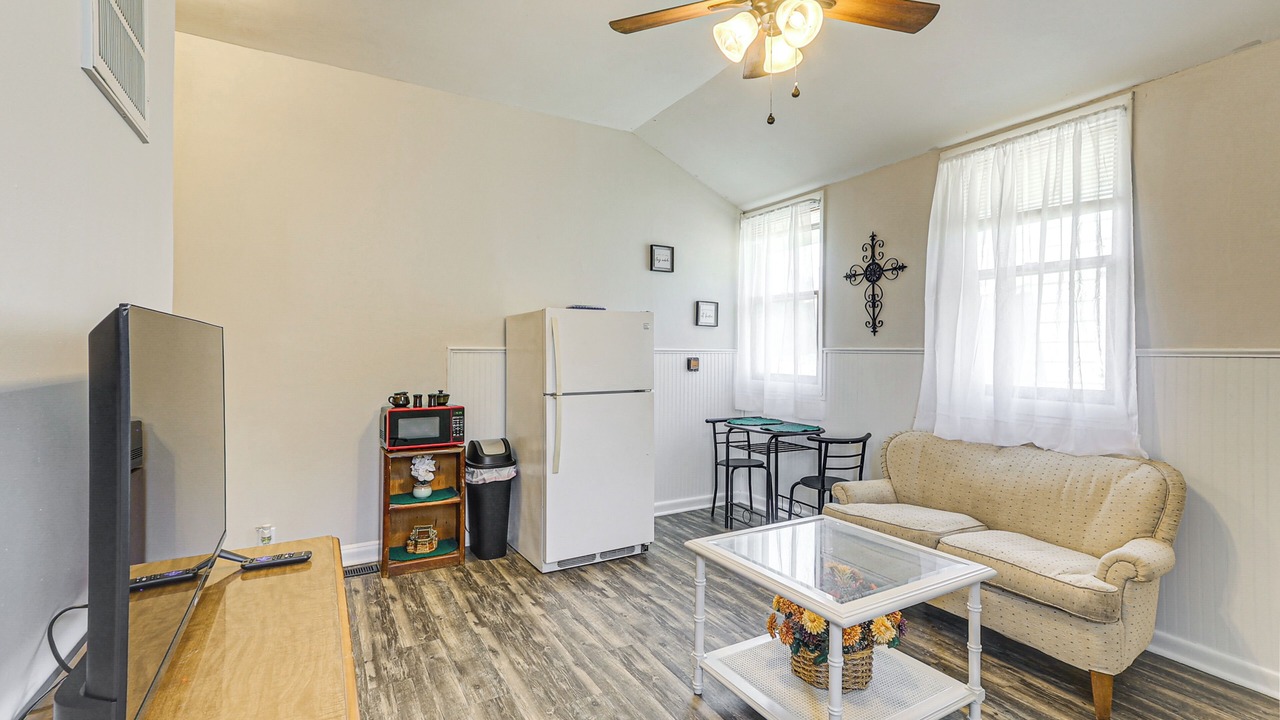 Photo of Livingroom in Winfield