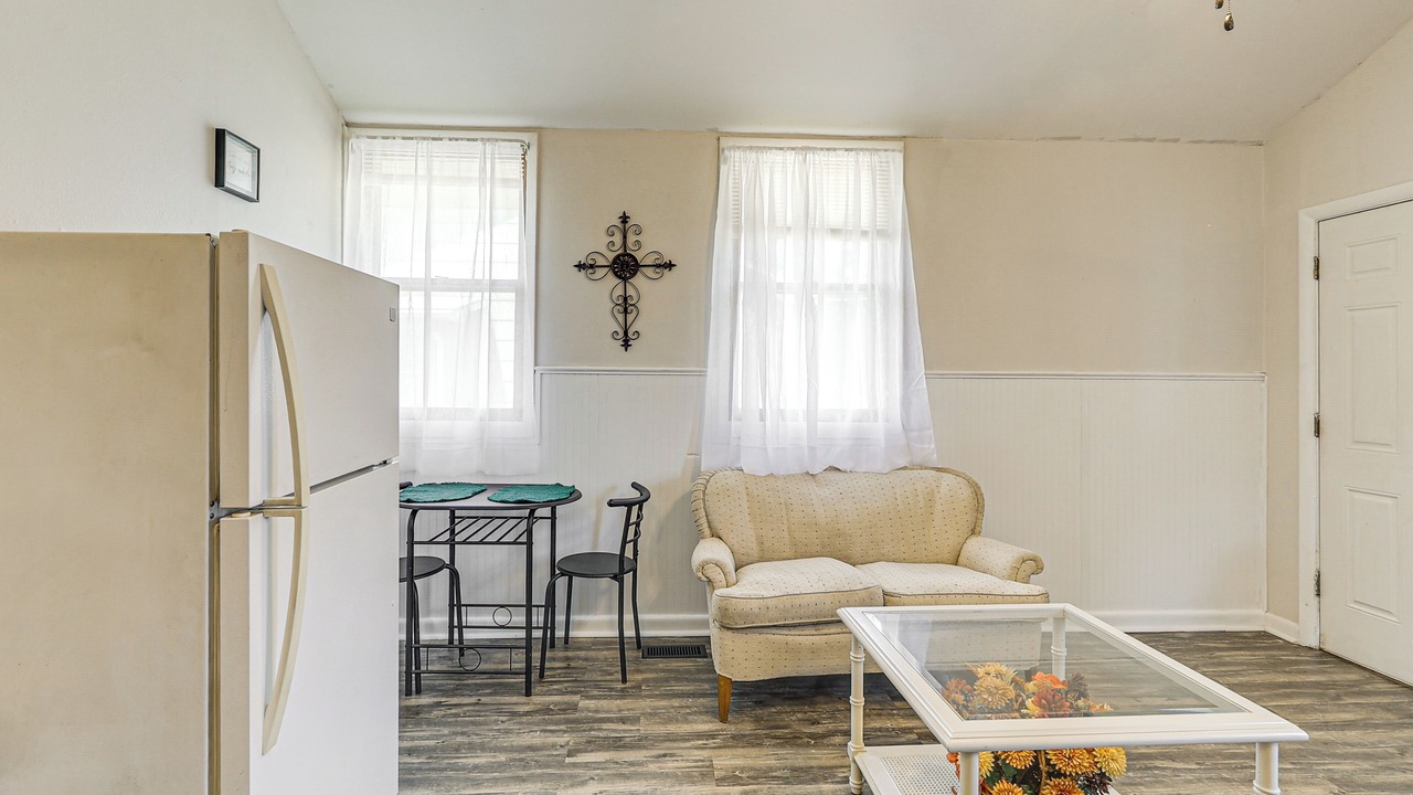 Photo of Livingroom in Winfield