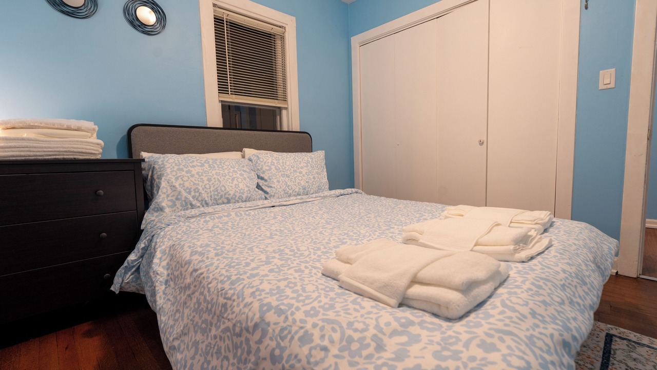 Photo of Bedroom in Skokie