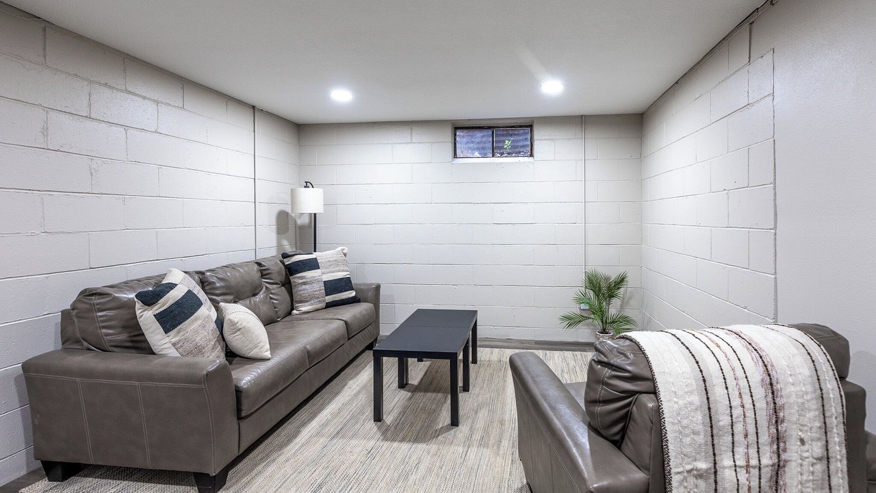 Photo of Livingroom in West Des Moines