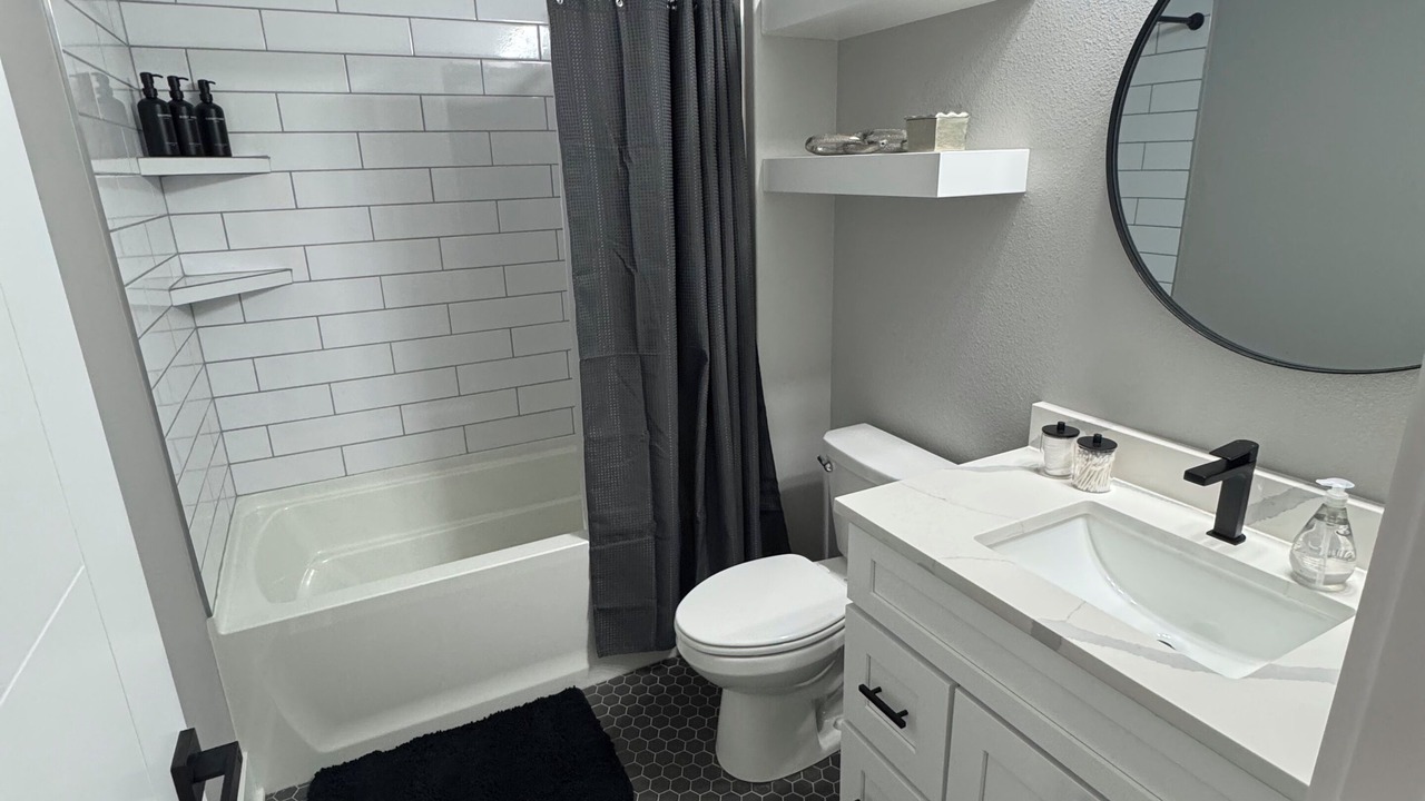 Photo of Bathroom in Grimes