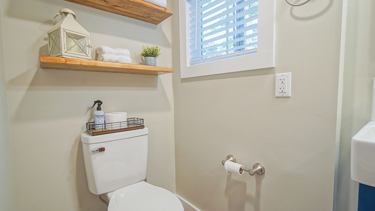 Photo of Bathroom in Pamlico Beach