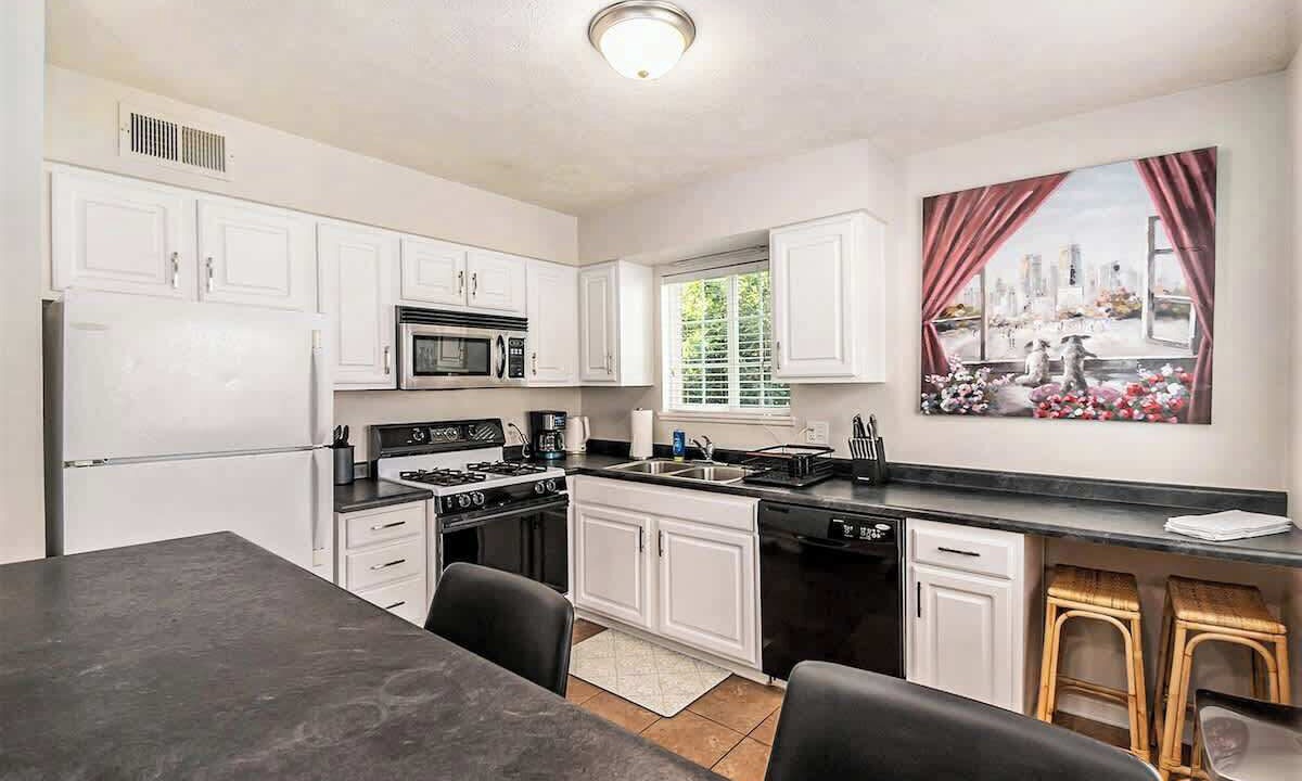 Photo of Kitchen in Aksarben - Elmwood Park