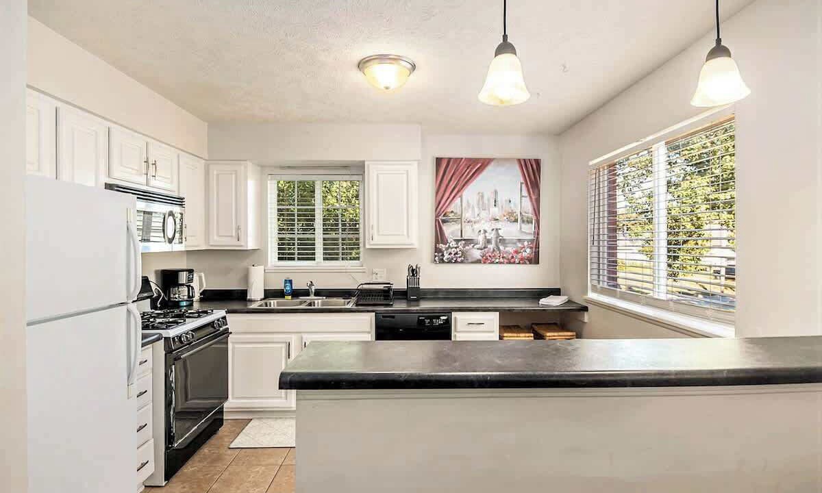 Photo of Kitchen in Aksarben - Elmwood Park