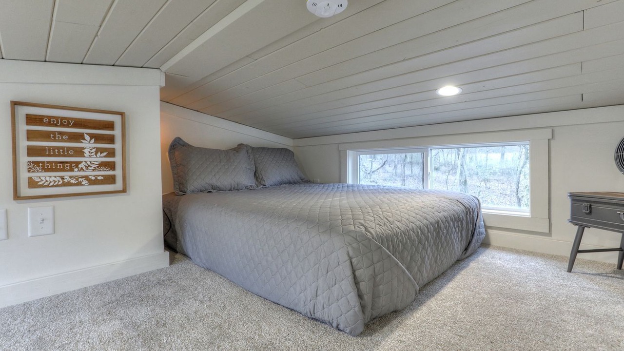 Photo of Bedroom in Tracy City
