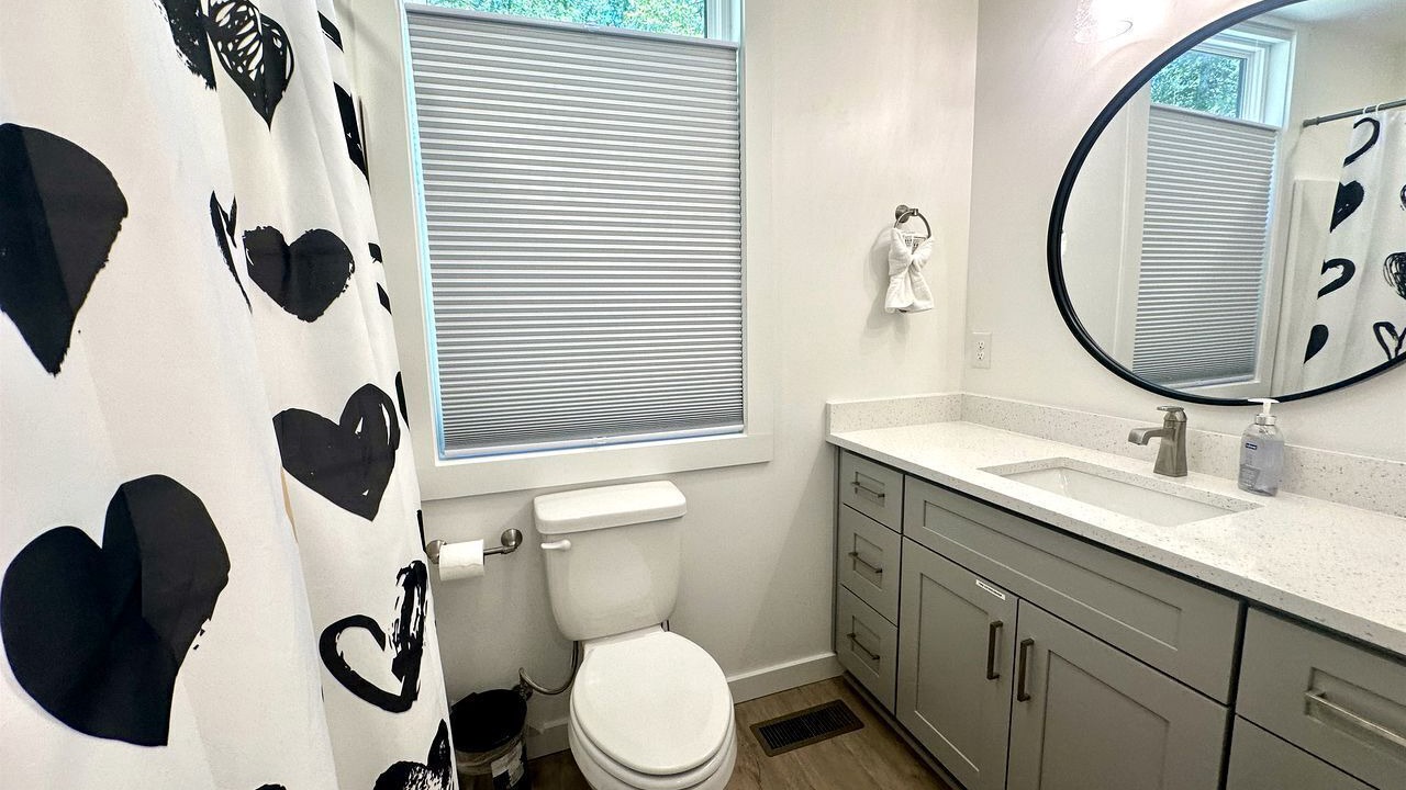 Photo of Bathroom in Tracy City