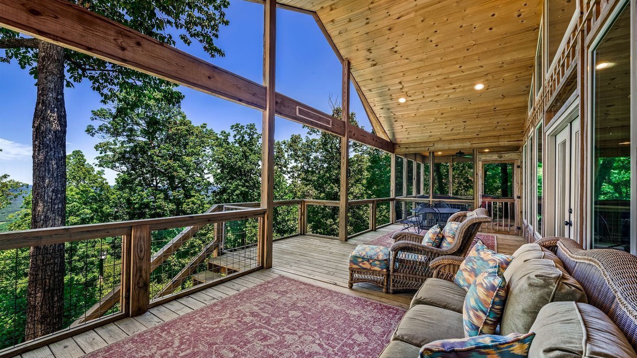 Photo of Patio Balcony in Valley Head