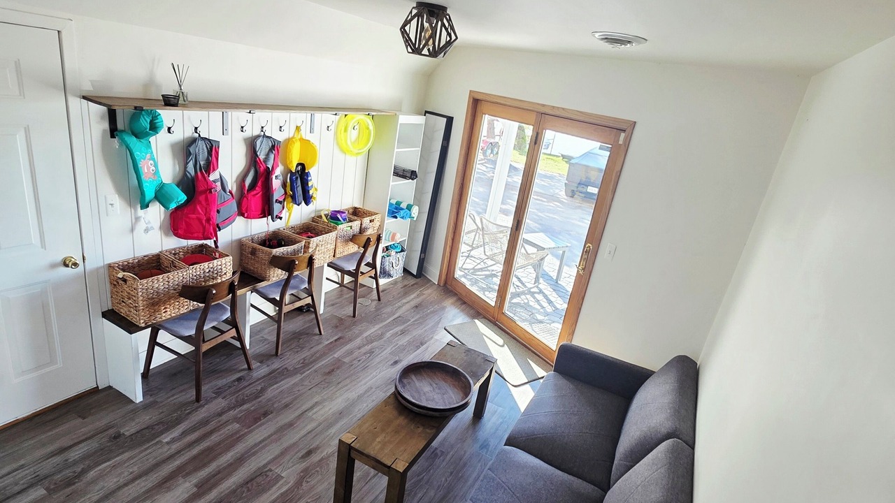 Photo of Livingroom in Fox Lake