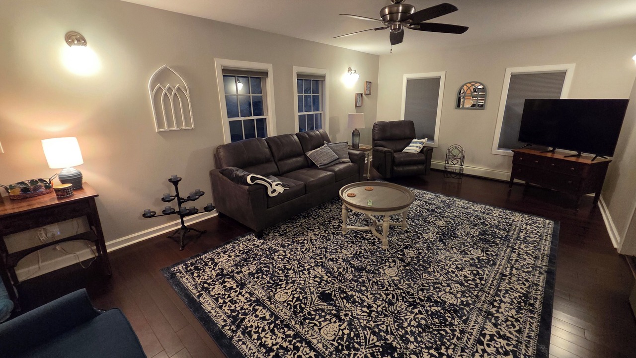 Photo of Livingroom in Elwood