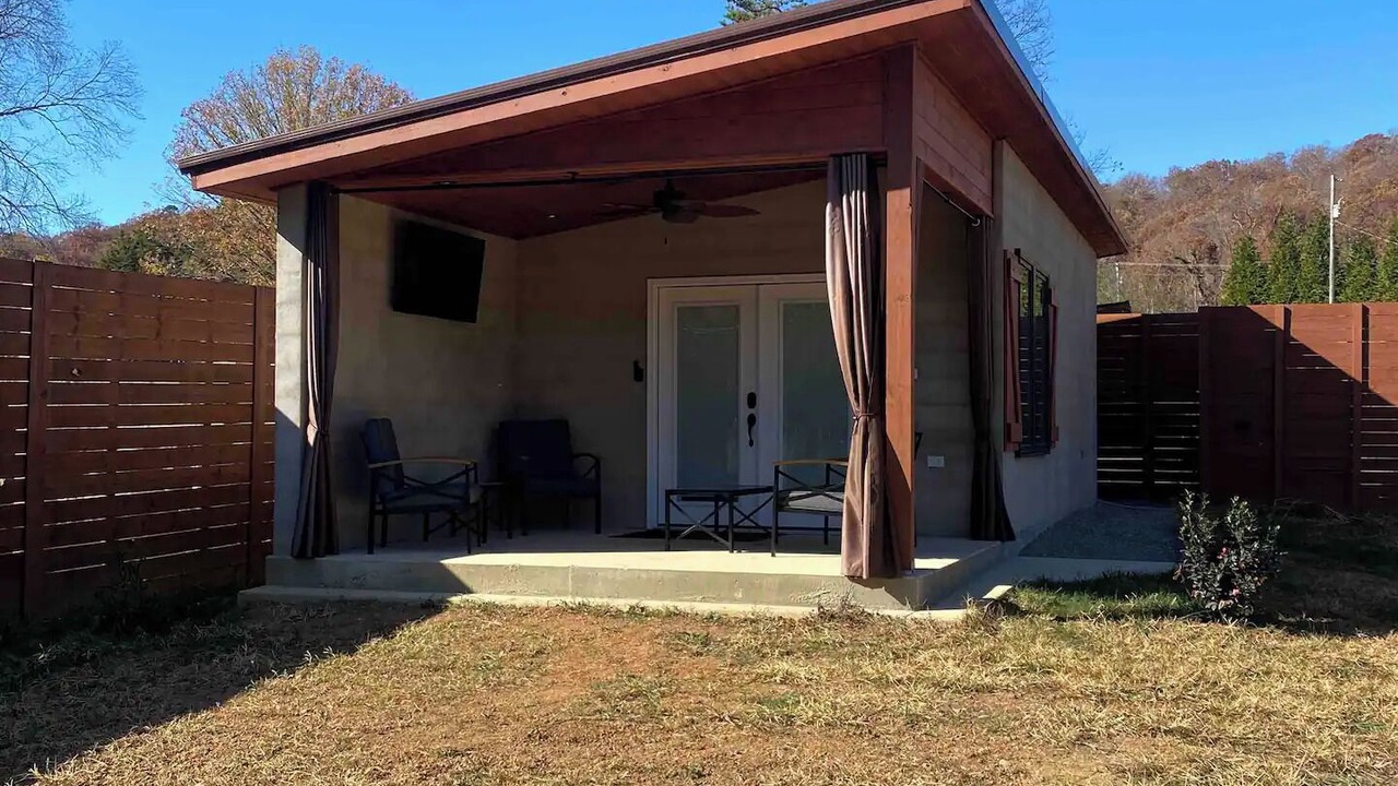 Photo of Outdoor in Ashley Oaks