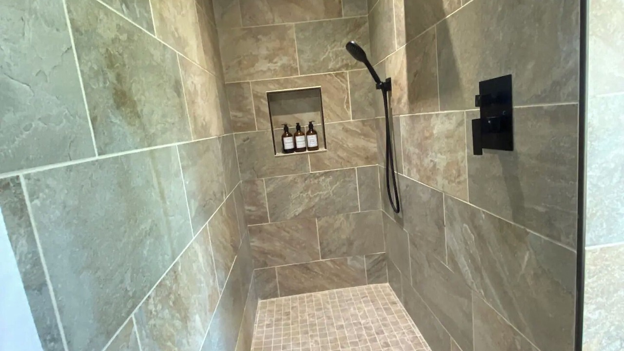 Photo of Bathroom in Ashley Oaks