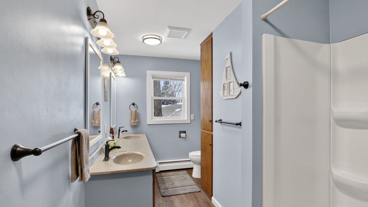 Photo of Bathroom in Madison Lake