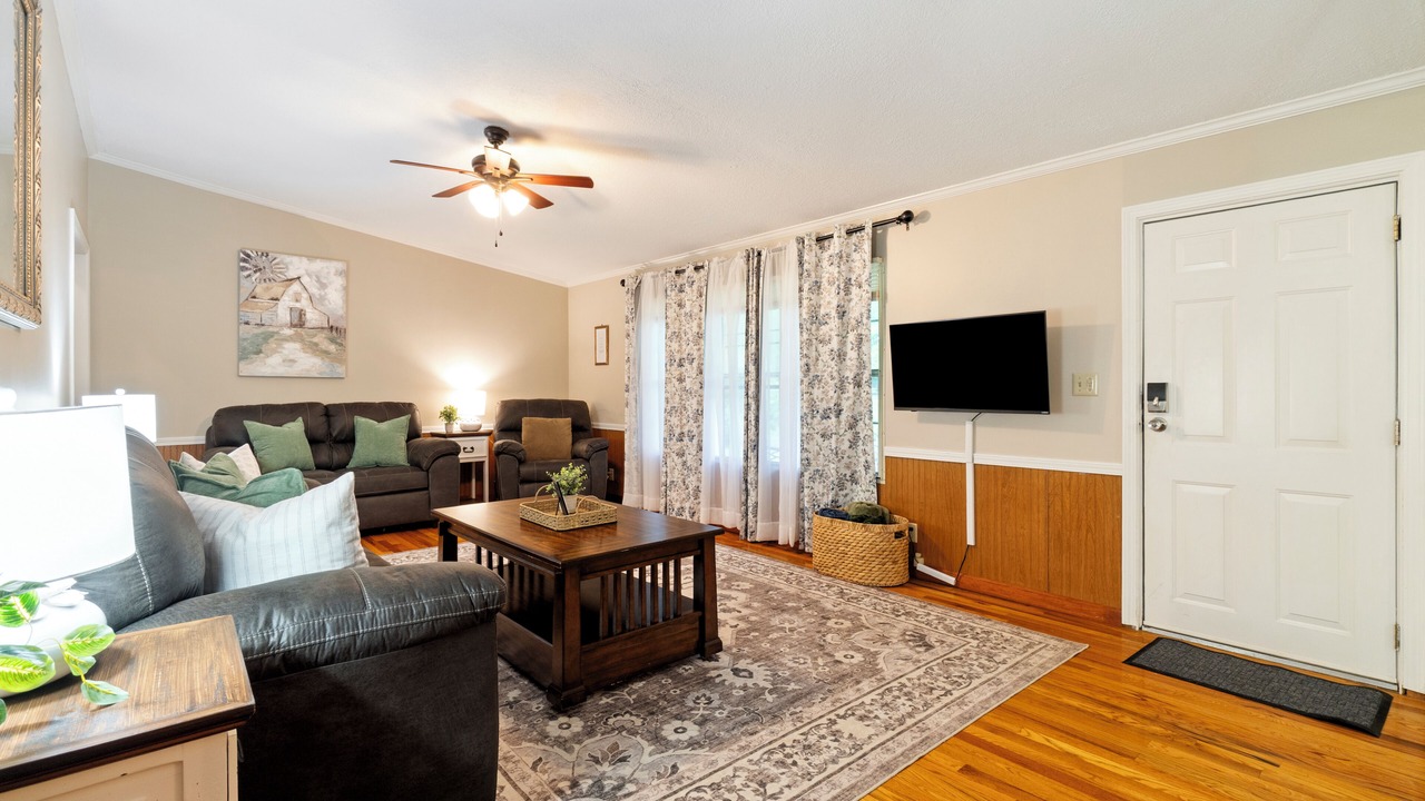 Photo of Livingroom in Rising Fawn
