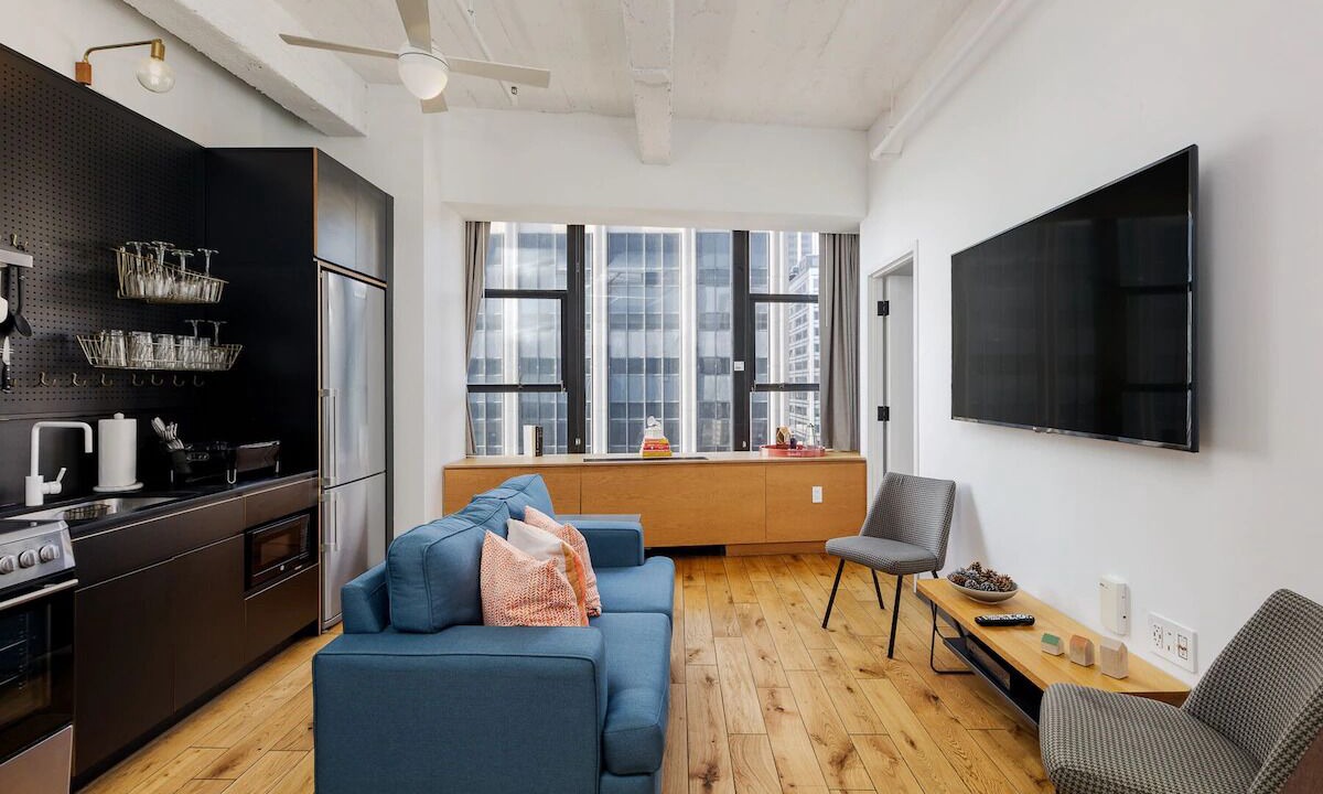 Photo of Others in Financial District