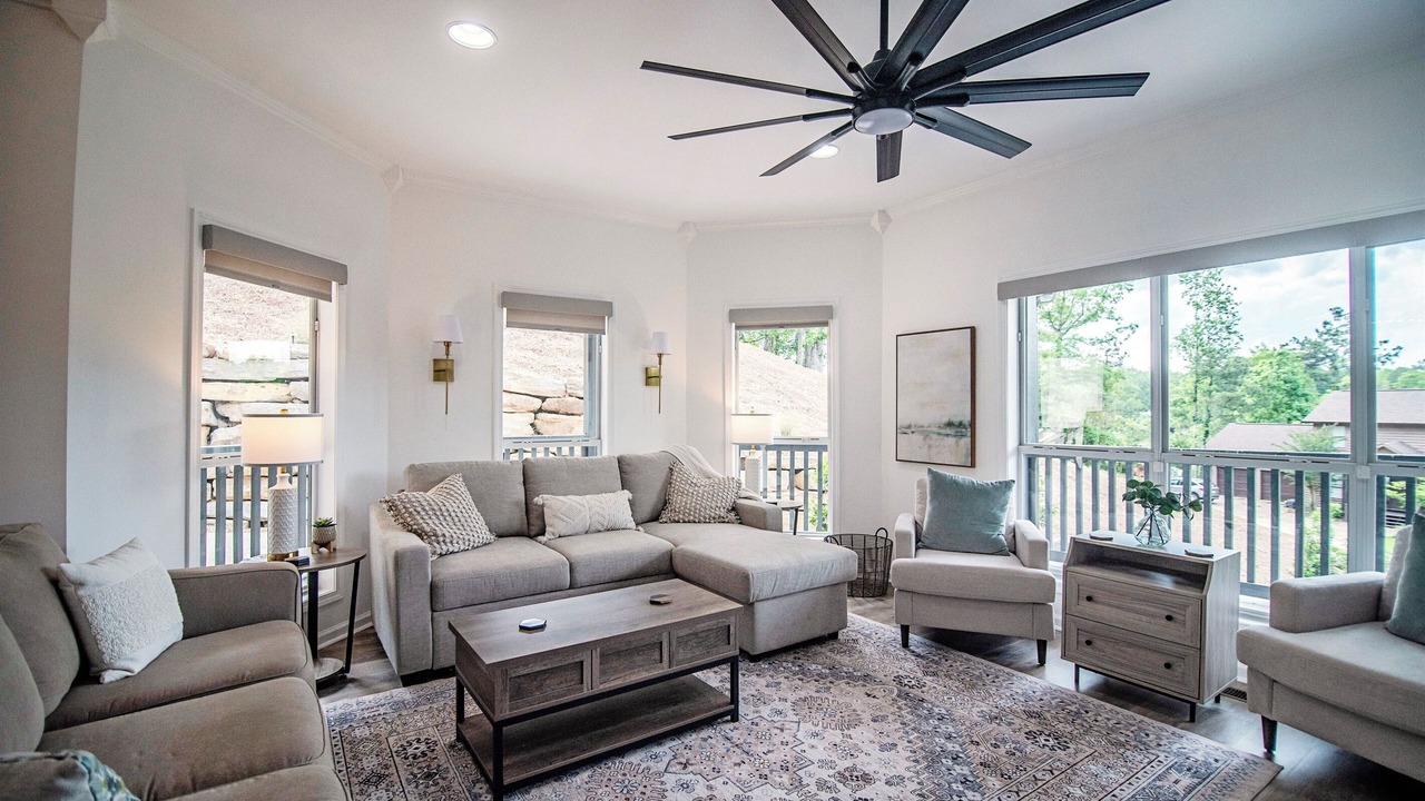 Photo of Livingroom in Alexander City