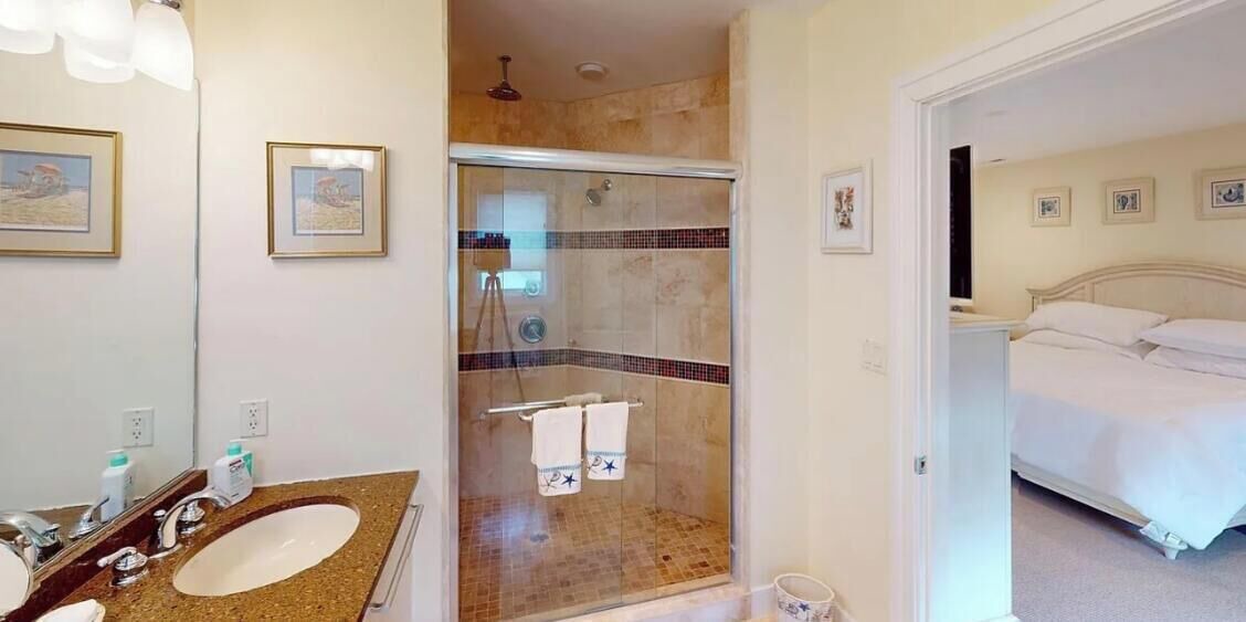 Photo of Bathroom in Margate City