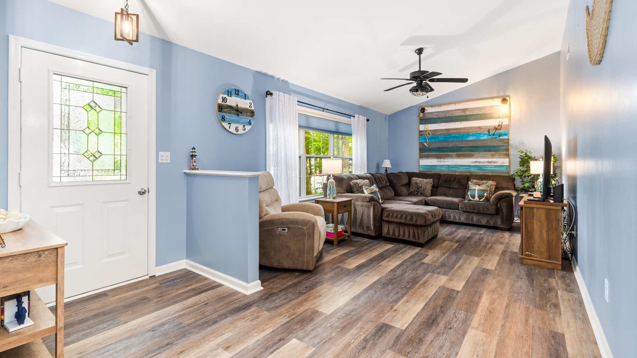 Photo of Livingroom in Ocean Pines