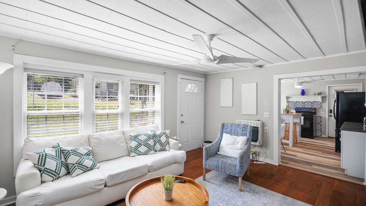 Photo of Livingroom in Calhoun