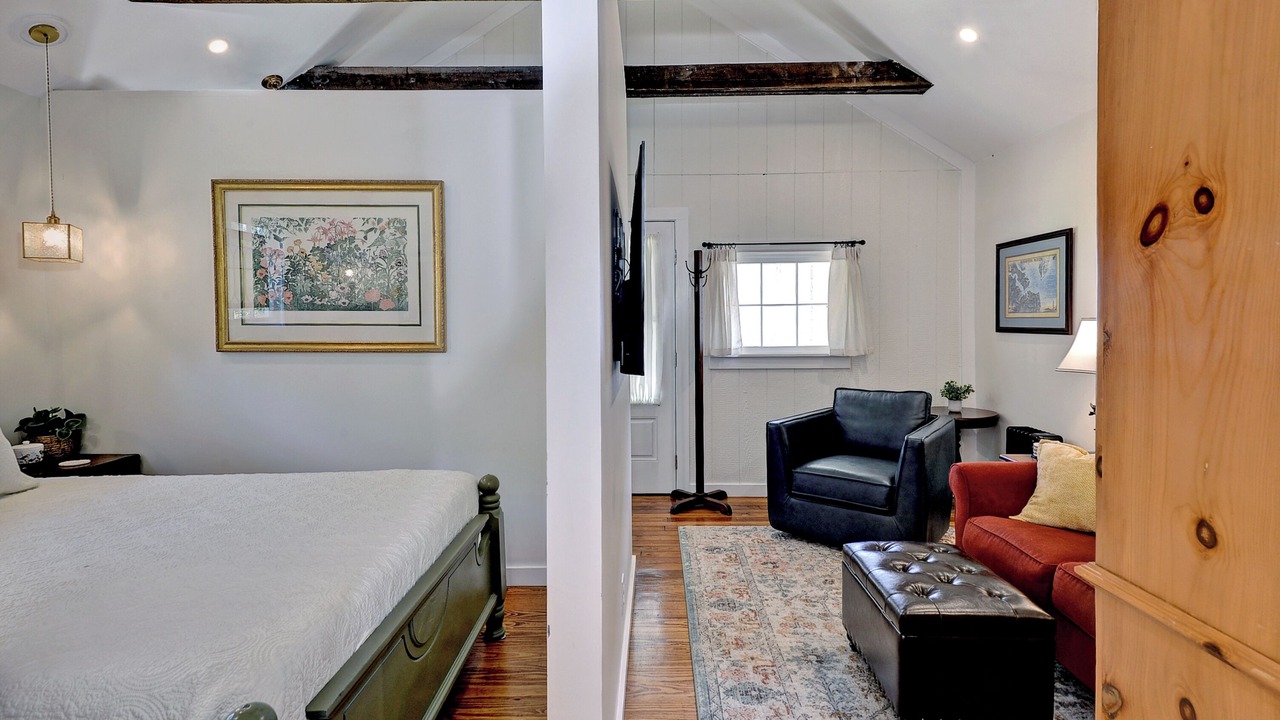 Photo of Bedroom in Stonehouse