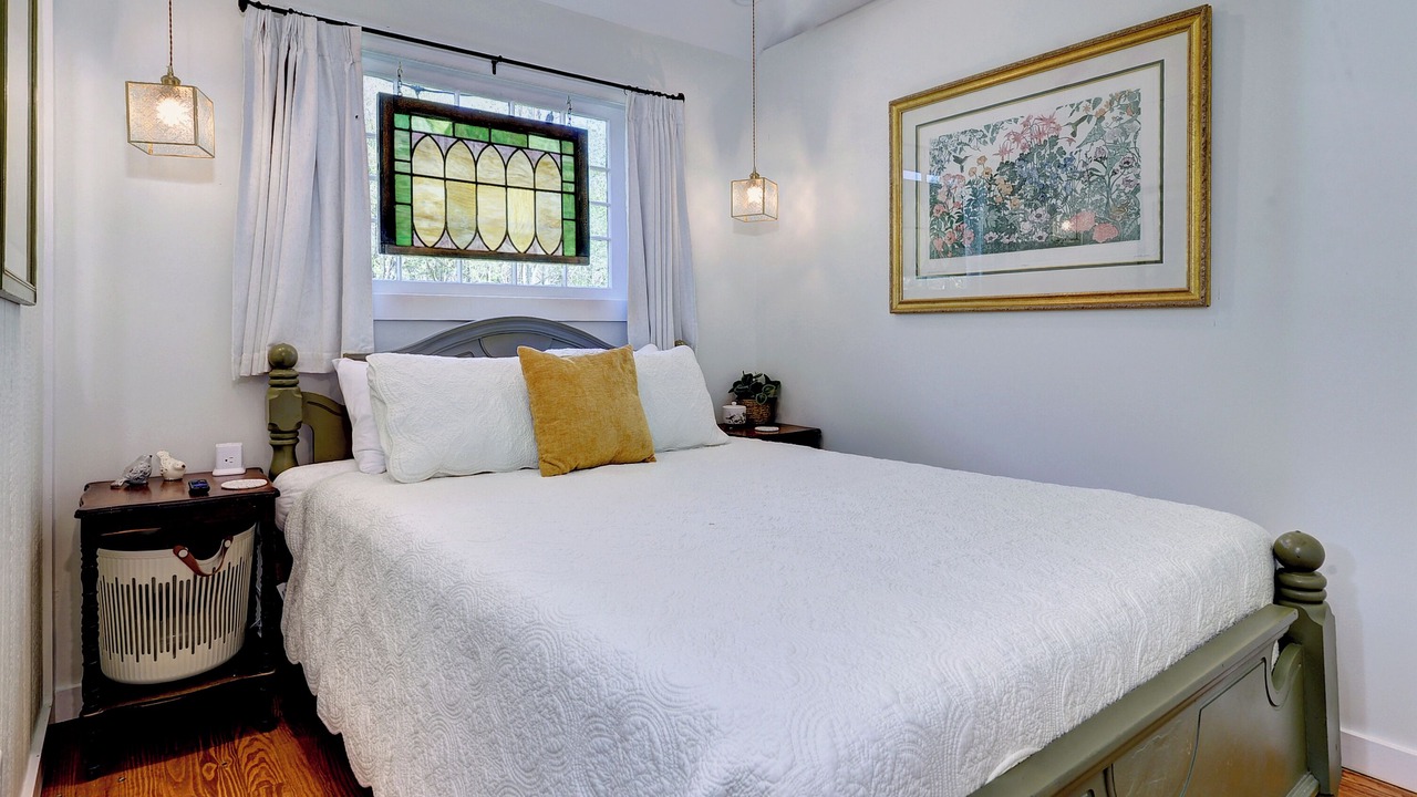 Photo of Bedroom in Stonehouse