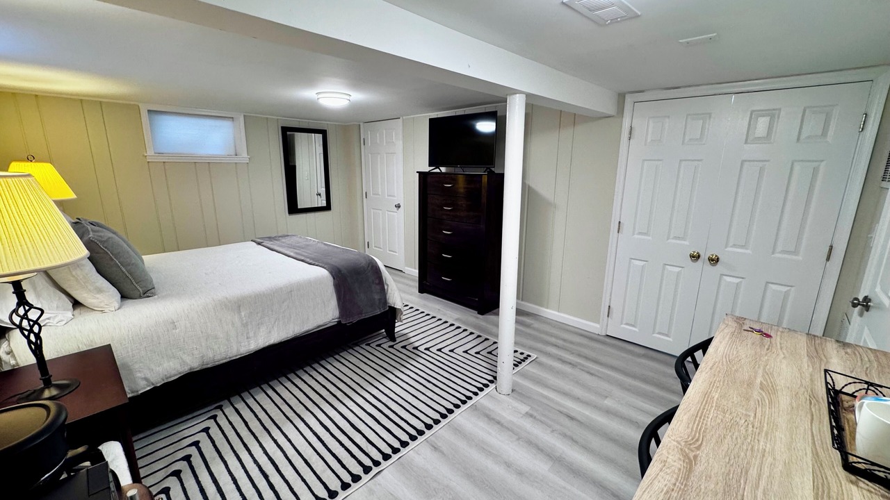 Photo of Bedroom in Del Ray