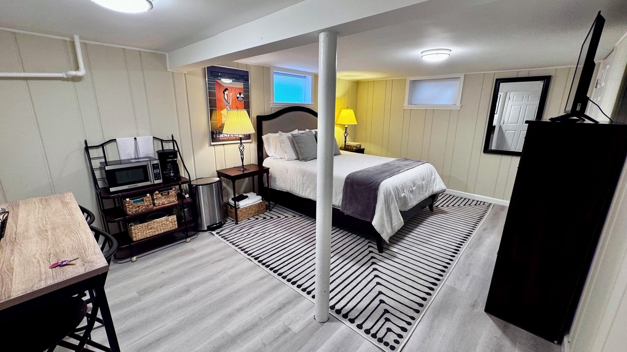 Photo of Bedroom in Del Ray