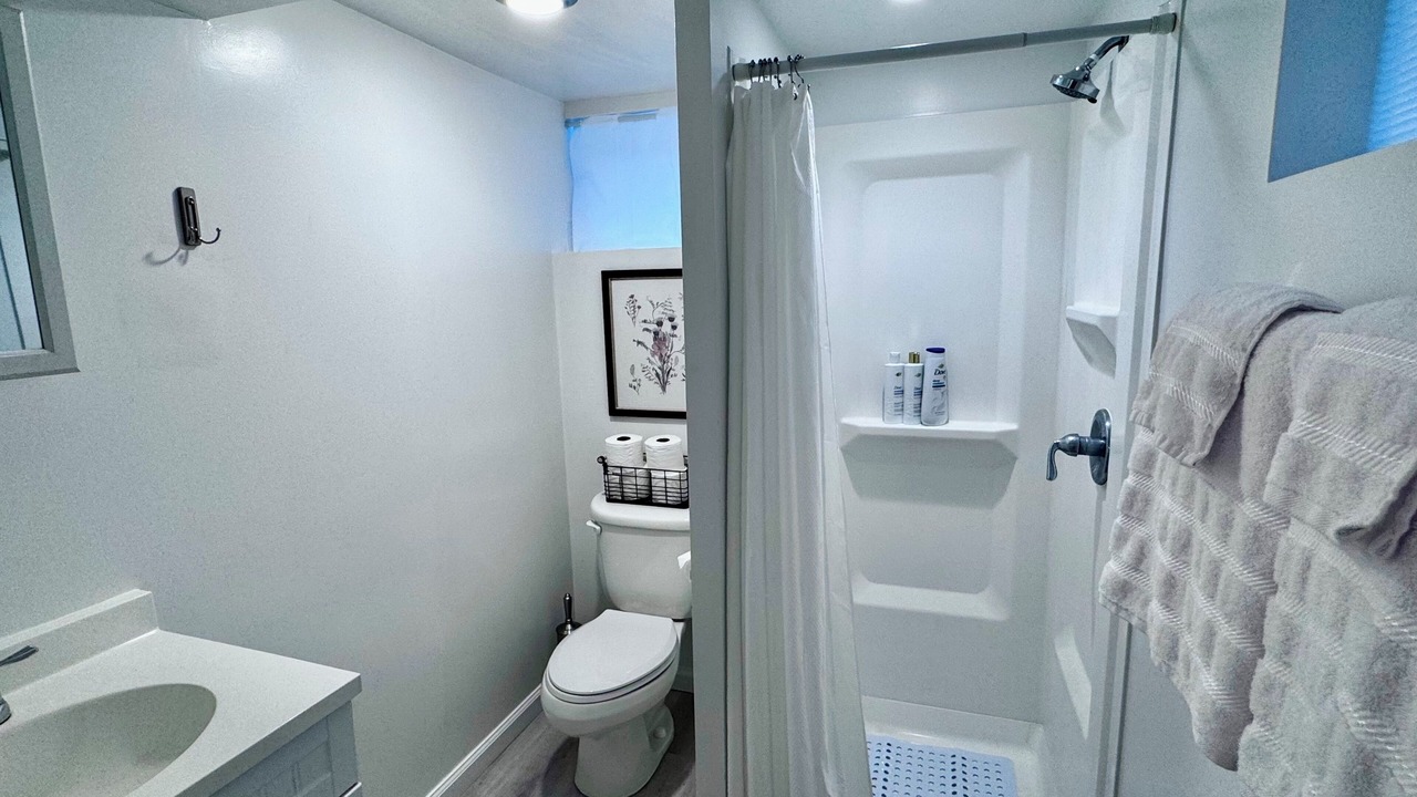 Photo of Bathroom in Del Ray