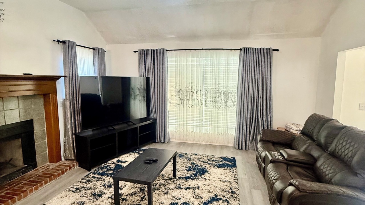 Photo of Livingroom in South Tulsa