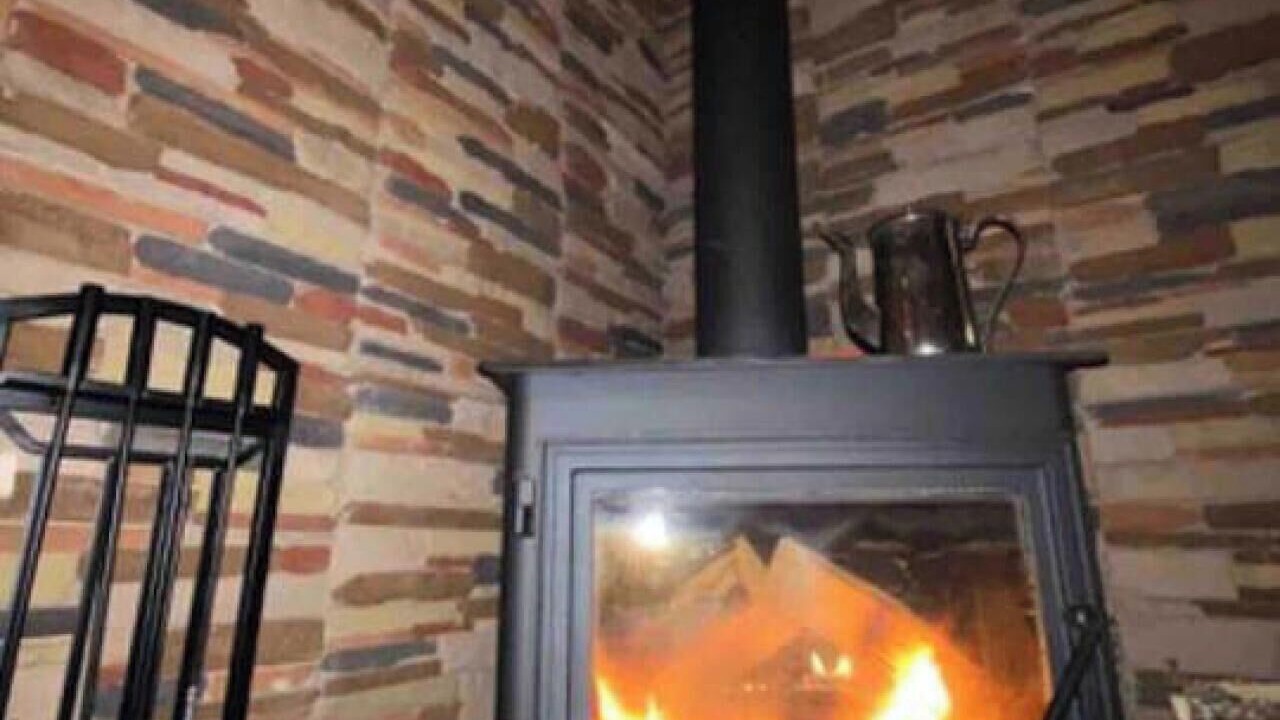 Photo of Livingroom in Madisonville