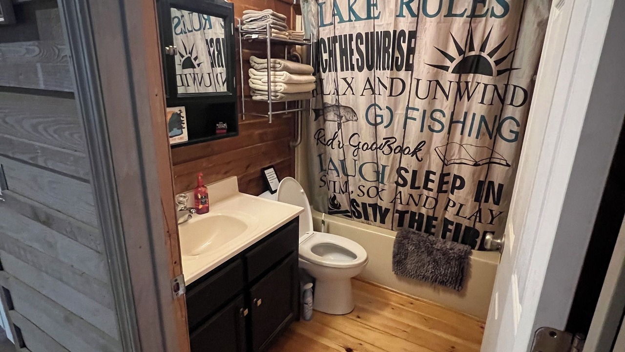 Photo of Bathroom in Rising Fawn
