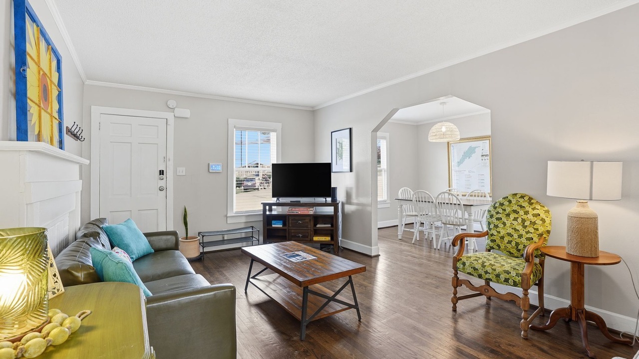 Photo of Livingroom in Crestline Heights