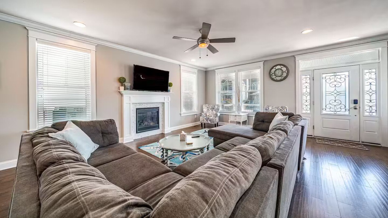 Photo of Livingroom in North End