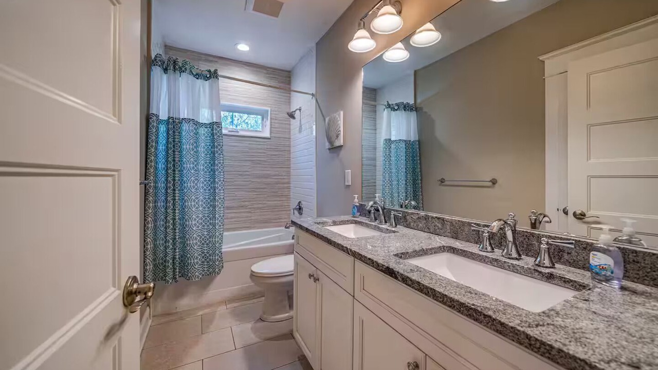 Photo of Bathroom in North End