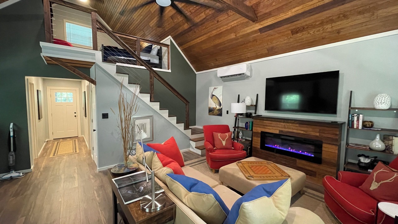 Photo of Livingroom in Five Points