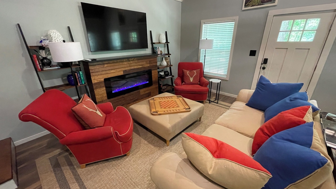 Photo of Livingroom in Five Points